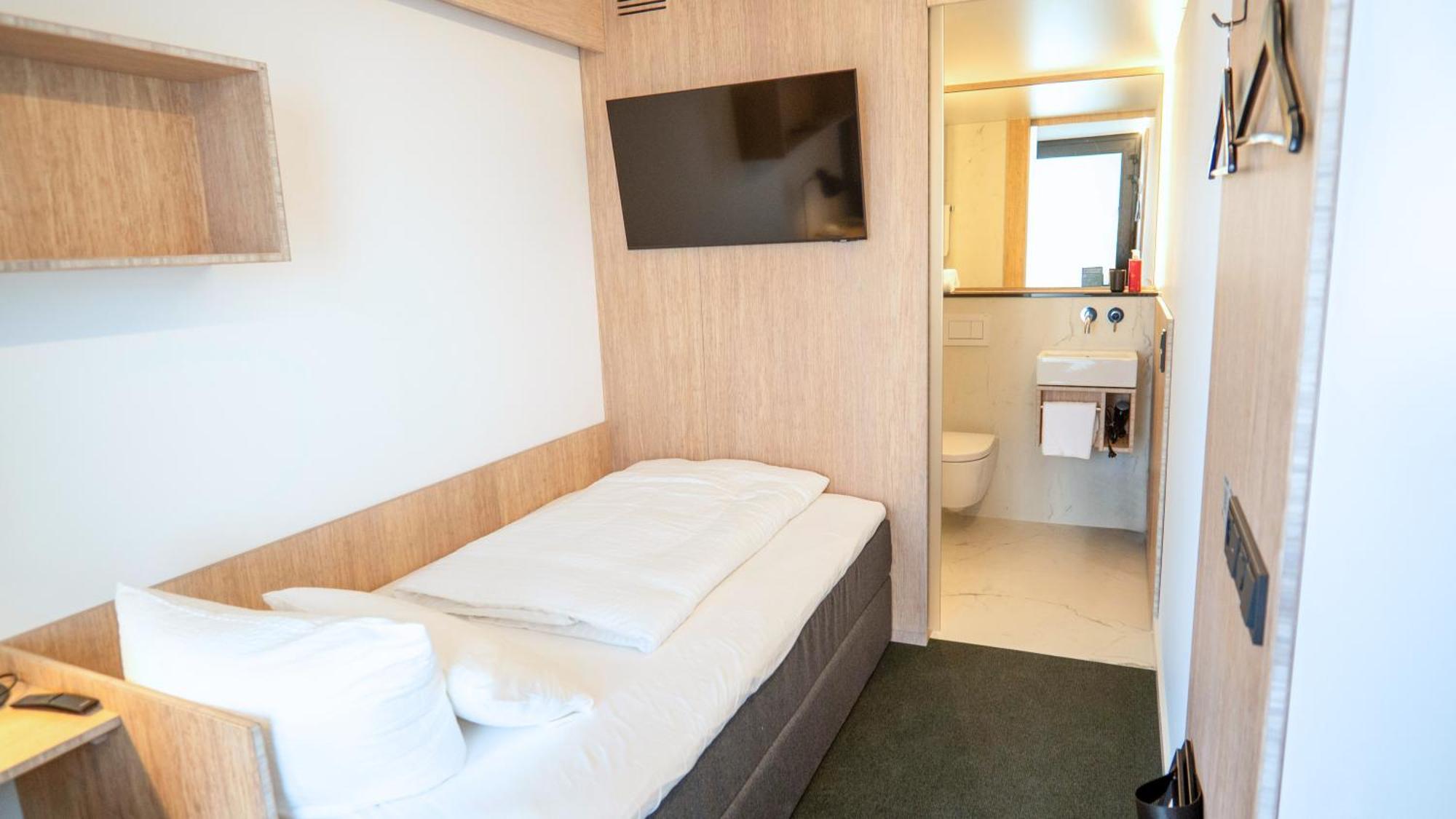 Tin Inn - Heinsberg - Das Hotel Aus Hochwertig Ausgebauten Ueberseecontainern Εξωτερικό φωτογραφία